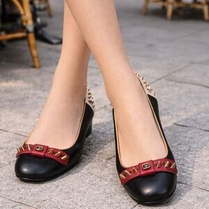 Gucci Black‎ Leather Studded Ballet Flats Lion Head Detail Women Size 38.5